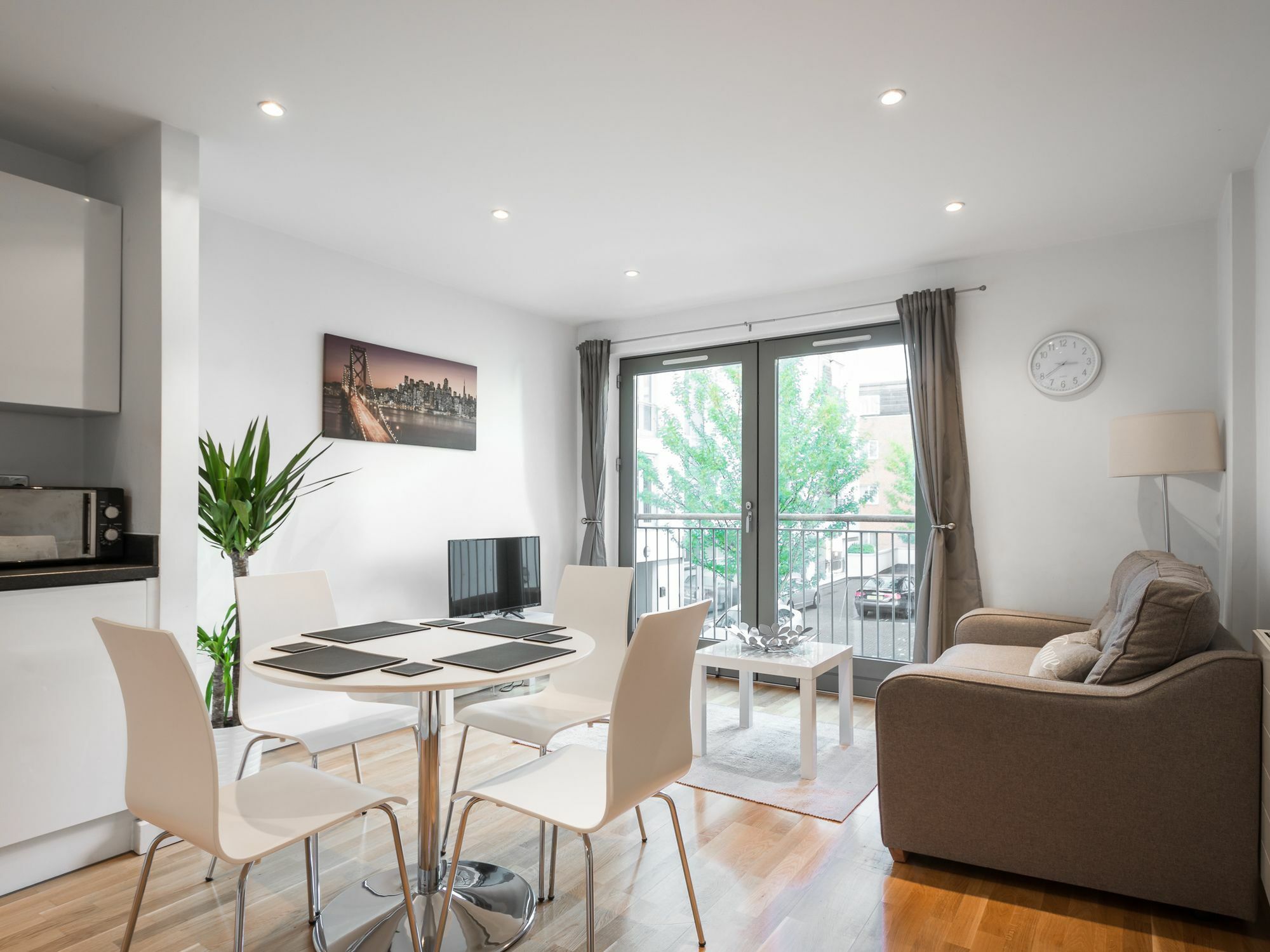 City Center Apartment เบดฟอร์ด ภายนอก รูปภาพ